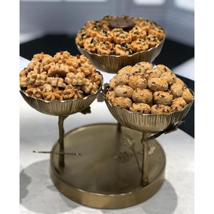 Nouveau design fantaisie bol à chocolat décoratif pour la maison plateau de serveur en métal avec poignée table écologique pour événements et occasions spéciales - Product Image 5