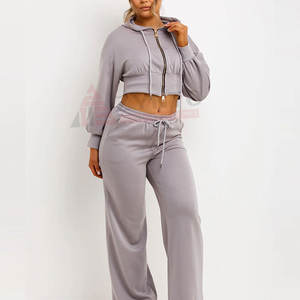 ชุดวอร์มแฟชั่นลำลองคุณภาพดีที่สุดปี 2025 สำหรับผู้หญิง แขนยาว เสื้อครอป กระโปรงทรงบาน - Product Image 5