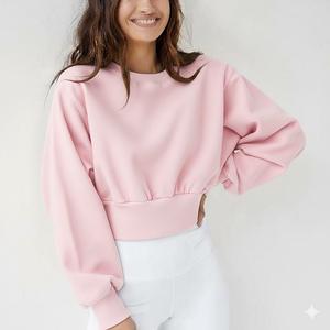 เสื้อสเวตเชิ้ตผู้หญิงแบบถักลายพิมพ์โลโก้ด้านหน้า แขนยาว คอกลม ทรงหลวม สไตล์ครอปท็อป สำหรับฤดูหนาว - Product Image 3