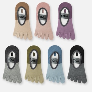 Calcetines de Yoga de cinco dedos para mujer, varios colores, antideslizantes, de algodón, Spandex, Gel de silicona, cómodos, transpirables para Pilates, Fitness, <span class=keywords><strong>deportes</strong></span> - Product Image 2