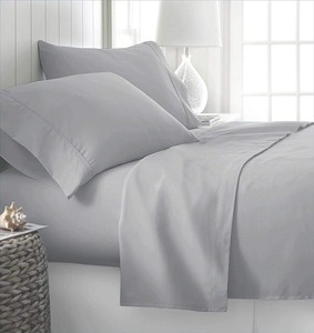 Sábanas de Cama Gris Claro de 300 Hilos, Tamaño Queen, para Dormitorio Moderno o Ropa de Cama de Alta Comodidad, Disponibles para la Venta - Product Image 5