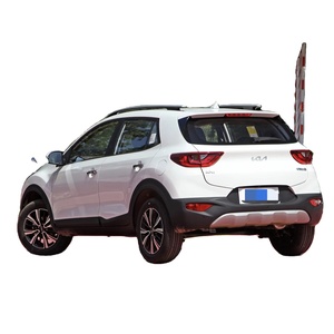 2022 para KX1 Diésel, Tracción Delantera, Vehículo Usado en Buen Estado para Exportación, Transmisión Automática, Seis Asientos de Cuero, SUV con Volante a la Izquierda - Product Image 3