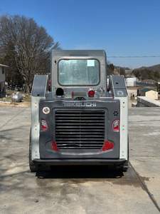 Chargeuse compacte sur chenilles Takeuchi TL6R à prix avantageux, moteur diesel, 2 à 5 tonnes, godet inclus, prête à être expédiée - Product Image 5