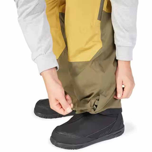 Combinaison de ski pour homme sur mesure OEM, combinaison de ski unisexe coupe-vent avec pantalon de ski ample et coloré populaire pour les sports de neige en plein air - Product Image 2