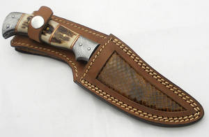 Cuchillo de caza profesional de acero de Damasco hecho a mano personalizado de alta calidad con cuchillo de mango de cuerno con Funda de cuero puro. - Product Image 6