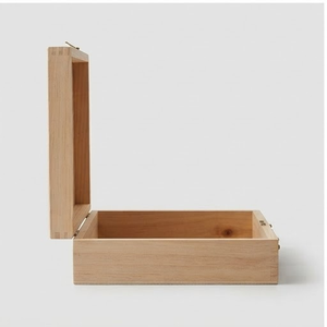 Boîte à bijoux rectangulaire en bois de pin, design minimaliste, boîte de rangement à un seul niveau, utilisation en chambre à coucher - Product Image 5