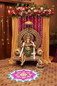 อุปกรณ์ตกแต่งทางเข้างานแต่งงานแบบดั้งเดิมของตกแต่งอุปกรณ์ประกอบฉากสำหรับงานแต่งงานกรอบนกยูงพร้อมพระพิฆเนศสำหรับงานแต่งงาน - Product Image 5