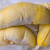 Authentieke vers gesneden Monthong Durian uit Thailand, kant-en-klaar, zoete romige snack, verpakt voor gemak, altijd beschikbaar, natuurlijke kwaliteit.