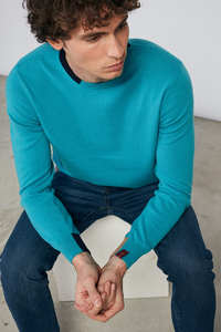 Maglione lavorato a maglia Cachemire 100% italiana per uomo girocollo blu chiaro ecologico-fornitura ODM inverno - Product Image 2