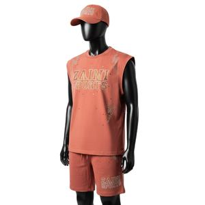 Conjunto de camiseta sin mangas y pantalones cortos para hombre, de algodón premium, suave, con pedrería de colores, transferencia térmica, logotipo personalizado. - Product Image 4