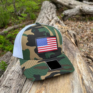 Casquette OEM Usine Casquette de camionneur du Vietnam Impression personnalisée Camouflage Chasse en plein air 6 panneaux Profil intermédiaire Logo personnalisé Écusson - Product Image 3