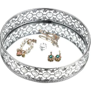 Bandeja de Metal de Acabado de Lujo Hecha a Mano para Comercio Global, Aspecto Dorado Pulido, Bandeja de Metal Exclusiva Hecha a Mano con Superficie Floral Plateada, Segura - Product Image 2