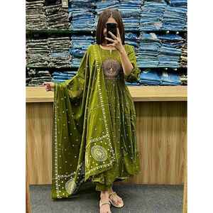 Colección de Diseñador SUMMER DHAMAKA, Conjunto Moderno de Kurta Anarkali con Pantalón de Algodón y Dupatta Malmal, Patrón de Capas para Fiesta - Product Image 1