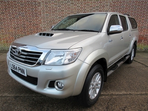 Toyota Hilux 3.0 D-4D Thủ Công Xe Bán Tải Bất Khả Chiến Bại Đôi Cab 4WD 4dr Diesel Quãng Đường Tốt Với Giá Tốt - Product Image 3