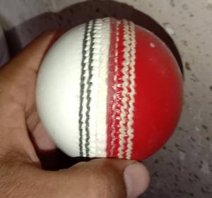 Wholesale High Quality Leather Set of 6 White Leather Cricket Ball No <b>Stamp</b> for Indoor and Outdoor Practice Cricket Balls - Product Image 5