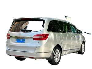 Berline d'affaires ultra-luxe d'occasion 2024, 4.1-6L essence, 400 ch, automatique, L4, conduite à gauche, édition de luxe, 7 places, panoramique - Product Image 2