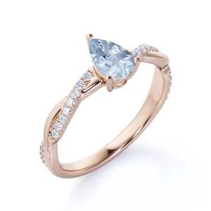 Bague de fiançailles en argent sterling 925 avec aquamarine de laboratoire de 1,50 carat sertie à griffes, alliance classique torsadée avec diamant taille poire - Product Image 1