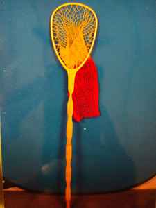 Filet à main en bois de haute qualité pour la pêche à la mouche et la libération de la truite avec un long crochet de suspension élastique profond - Product Image 2