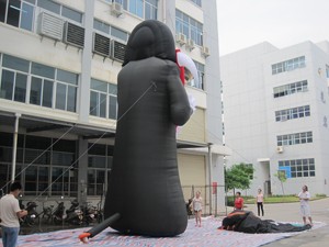 Bruja Inflable para Evento de Halloween - Product Image 5