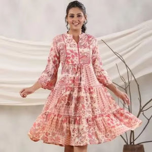 Robe indienne en coton imprimé bloc à la main Nouvelle robe à la mode à la main Tenue d'été décontractée pour cadeau de mariage - Product Image 1