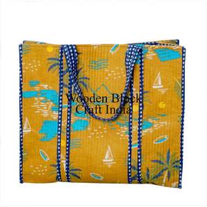 Sacs fourre-tout en coton faits à la main sur mesure avec des imprimés vibrants, élégants, écologiques et pour un usage quotidien ou pour offrir en cadeau aux femmes - Product Image 1