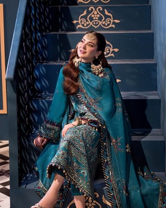 Designer indien et pakistanais Punjabi Dhoti & Bollywood Salwar Kameez robe de mariage et de soirée pour femmes Collection 1076 - Product Image 2