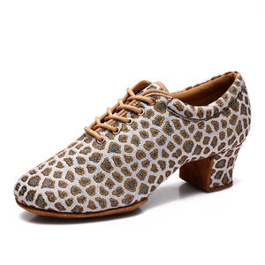 Zapatillas de Baile Modernas para Mujer, Tango/Flamenco Latino, Cómodas, con Suela de Gamuza de 5 cm, Talla 40 - Product Image 1