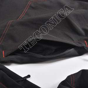 Pantalon de neige imperméable noir avec coutures contrastées rouges Pantalon de ski cargo avec boucles de ceinture Poches zippées Bas élastiques - Product Image 6