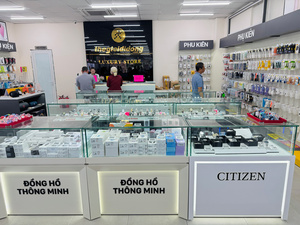 Heavy Duty Metal Jewelry Display <b>Showcase</b> LED Lighting-OEM Accepted Customizable Size Color Waterproof Phone Shop Retail Display - Product Image 4