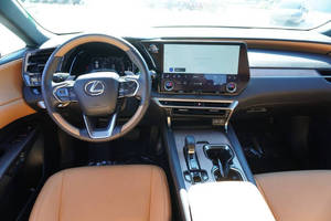L_exus RX 350 Luxury 2024 d'occasion en excellent état - Product Image 6