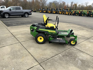Tondeuse autoportée à rayon de braquage zéro John Deere Z320R Z320M 2025 avec moteur V-Twin 21,5 CV et plateau de coupe de 42 pouces à vendre - Product Image 5
