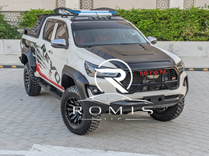 Hilux Revo GR Sport 2024, Pickup 2.7L Benzina Automatico, Luci LED, Pneumatici R17, Portapacchi, Sedili Scuri - Product Image 5