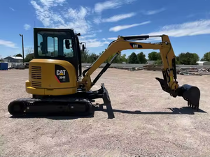 Mini excavatrice d'occasion 2013 CAT 304 CR à vendre - Product Image 3