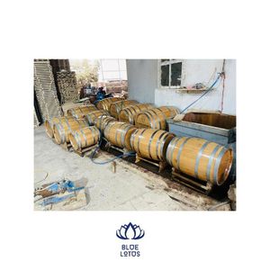 Plusieurs tailles 200 300 500 litres de fût de chêne vieilli | Parfait pour le vieillissement de votre propre whisky, bourbon, tequila, rhum DÉCORATION - Product Image 1