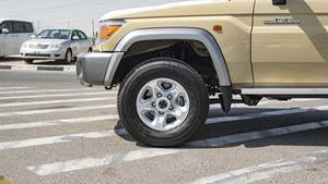 Clásico usado Toyota Land Cruisers 79DC 4.5D Limited MT 2022 Beige superior Europa conducción a la izquierda/derecha entrega rápida disponible - Product Image 6