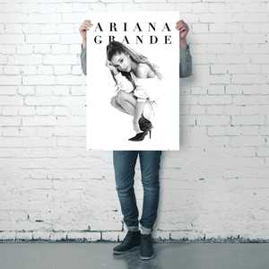 Póster de Ariana Grande para decoración del hogar y uso en el dormitorio - Product Image 1