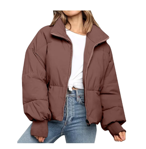 Abrigo de invierno personalizado de gama alta para mujer, venta al por mayor, chaqueta acolchada con cremallera corta rellena de plumón cálido para deportes y entretenimiento - Product Image 1