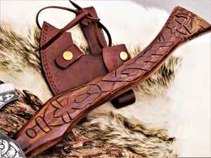 Hacha Industrial de Acero con Alto Contenido de Carbono 1095, Cabeza Grabada, Mango de Madera Tallado a Mano, para Camping, Corte al Aire Libre y Uso Multipropósito - Product Image 6