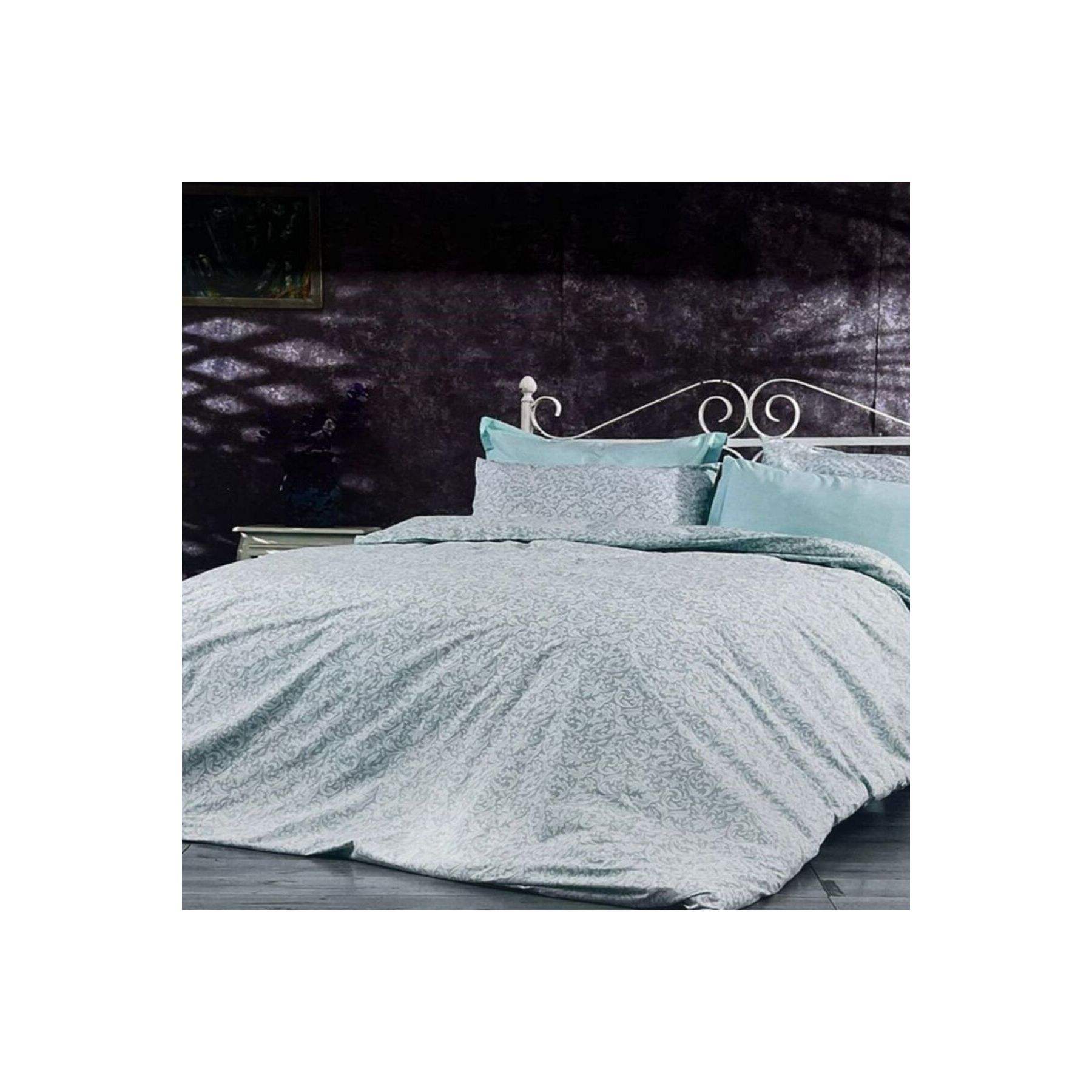 มีสีสัน