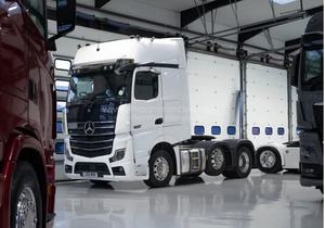 Camión Usado MERC EDES BE NZ Arco's 2563 Edición Limitada, Motor Diésel de Servicio Pesado con Opciones de Envío Gratis - Product Image 3