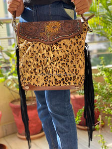 Nouvel arrivage de sac à main en cuir à franges en fourrure pailletée de léopard à glands best-seller sac en cuir usiné à bandoulière - Product Image 3