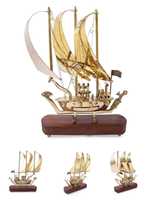 Bateau en laiton pur de haute qualité, fait à la main, décoration d'intérieur, bateau vintage avec base en bois, finition de haute qualité, bateau en laiton marin