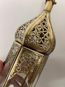 Lanterne en fer et verre recyclé fait à la main dans de nombreuses couleurs, petite lanterne marocaine, mini lanterne en verre, lanterne chauffe-plat marocaine - Product Image 4