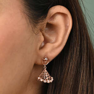 Compre Pendientes Jhumki y Jhumka de Plata 925 de Primera Calidad para Mujer, Pendientes Largos y de Araña Chapados en Oro con Forma de Flor para Regalo de Boda - Product Image 4