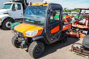 Qualité supérieure, robuste, pour véhicule utilitaire diesel Kubota RTV-1100C, cabine complète, transmission 4x4, climatisation/chauffage, usage industriel, pompe 2 roues motrices - Product Image 4