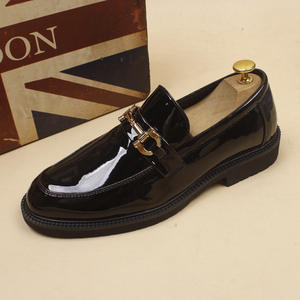 Zapatos de cuero para hombre, estilo sin cordones, hechos de piel de vaca. Estilo casual, superficie de cuero suave, cómodo. - Product Image 4