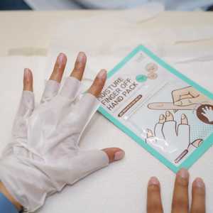 Masque hydratant pour les mains Lupine Finger Off, soin spa professionnel à domicile - Product Image 4