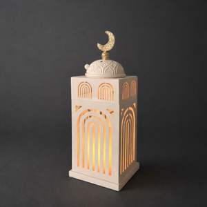 Lanterne de Ramadan en métal blanc élégante avec un éclairage LED chaud, design ajouré complexe, décoration de table suspendue, cadeau de fête pour la maison - Product Image 6