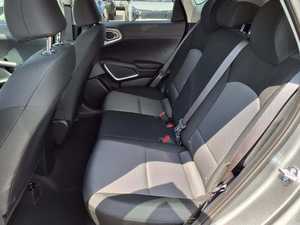 Shining Dark 2025 para Soul LX FWD Izquierda R17 SUV Usado con Techo Solar, Paquete Tecnológico, Arranque Remoto, Asientos de Tela, Navegación Automática - Product Image 3