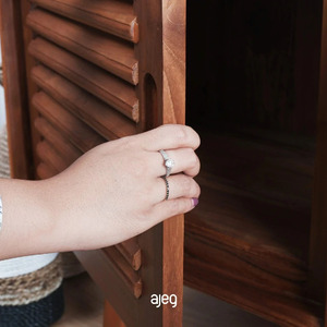 Ereganto คอนโซลทีวีที่ทันสมัยแบบมินิมอลชั้นวางไม้ที่กว้างขวางพร้อมเฟอร์นิเจอร์บ้านร่วมสมัยที่ทันสมัยสำหรับห้องนั่งเล่นอพาร์ทเมนท์ - Product Image 3